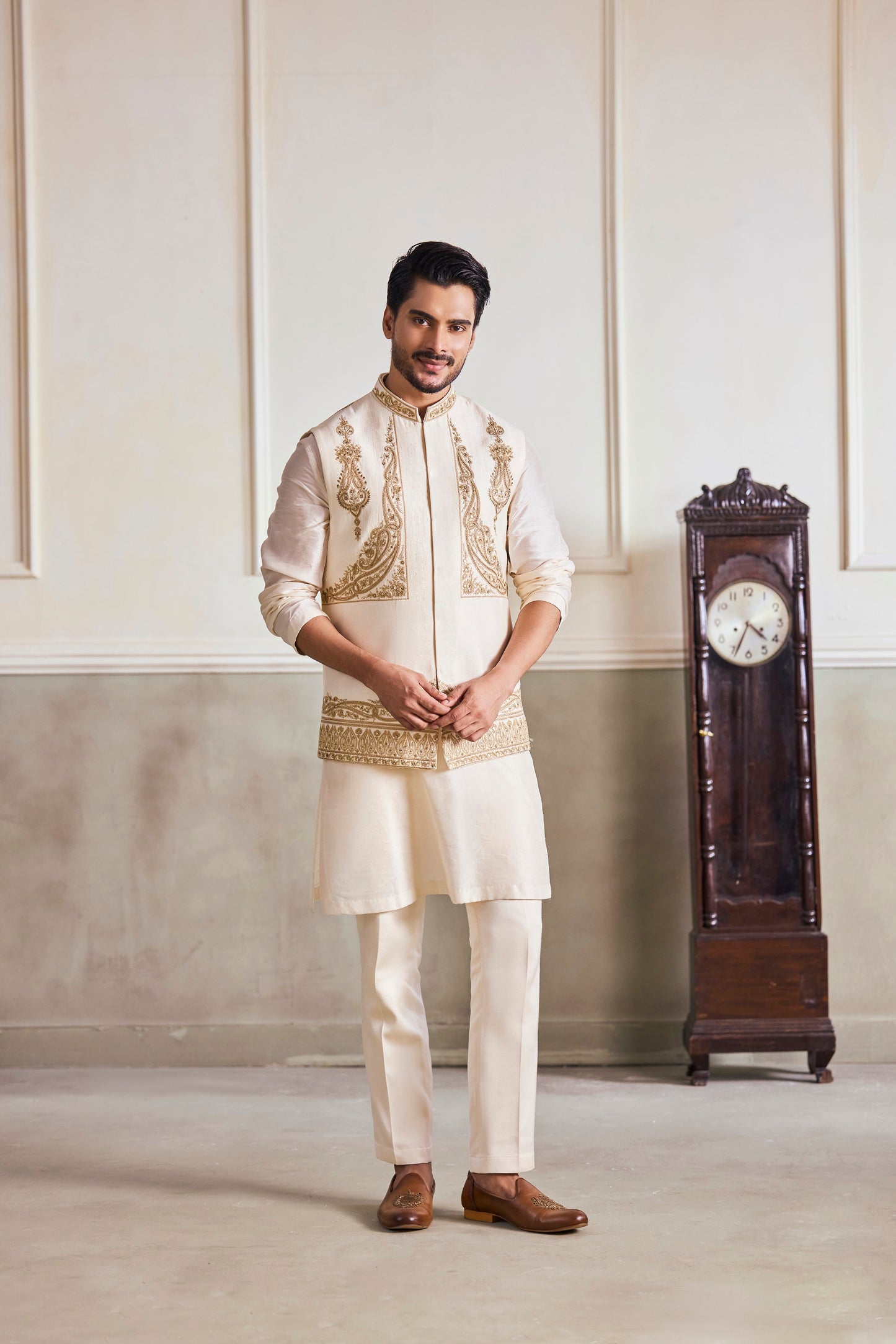 Charlie White Bundi Set