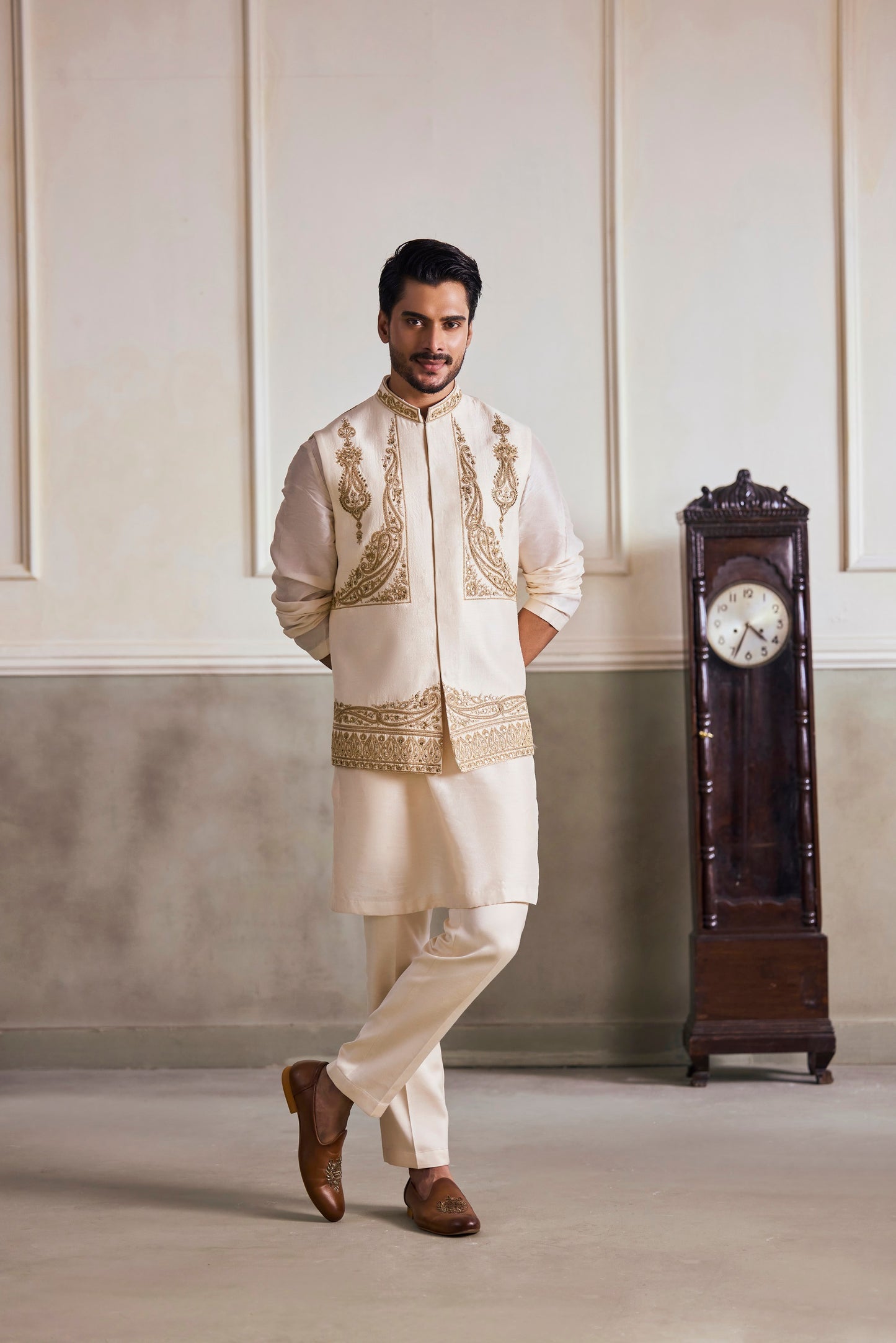 Charlie White Bundi Set